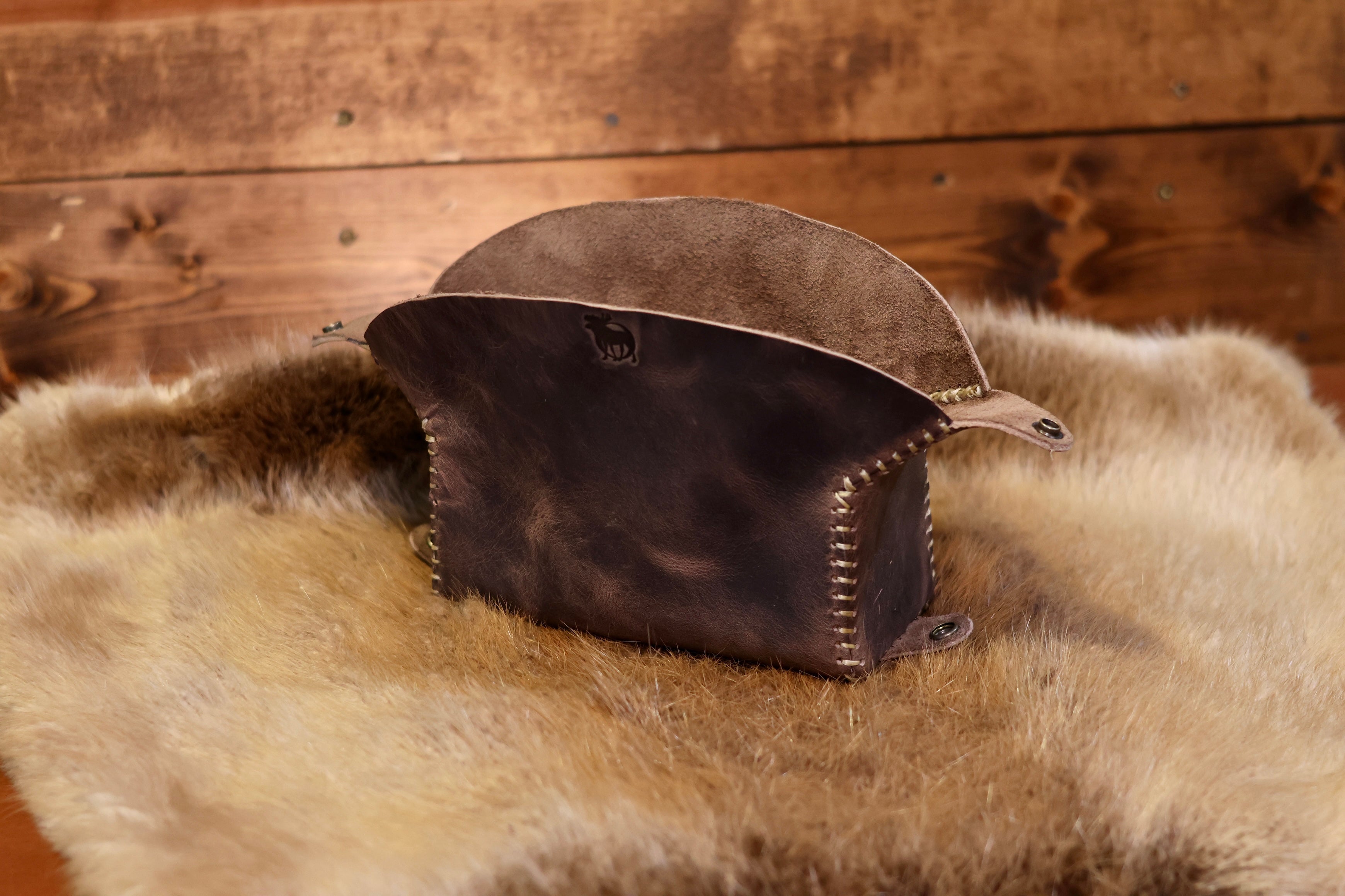 The OréMoose Leather Pipe Pouch
