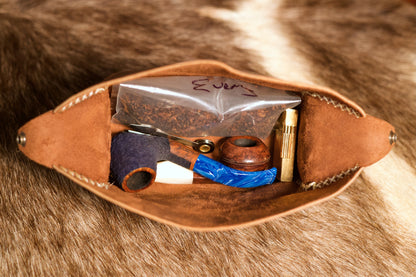 The OréMoose Leather Pipe Pouch